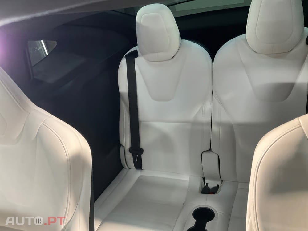 Tesla Model X 100 kWh Long Range Plus AWD