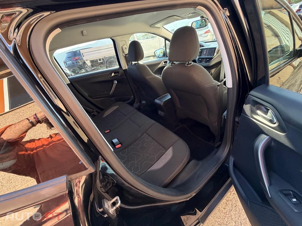 Peugeot 2008 1.6 BlueHDi Style