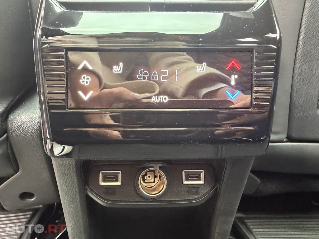 Peugeot E-5008 73 kWh GT
