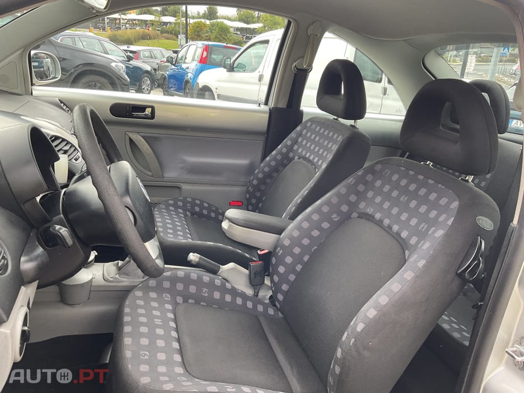Volkswagen New Beetle 1.6