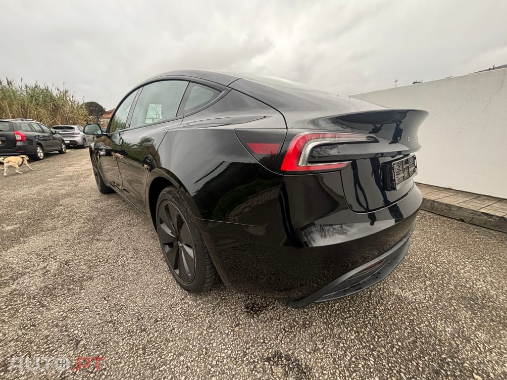 Tesla Model 3 Standard Range Plus RWD