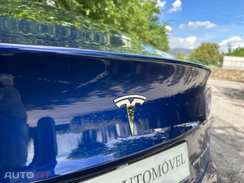 Tesla Model 3 Long-Range Dual Motor AWD