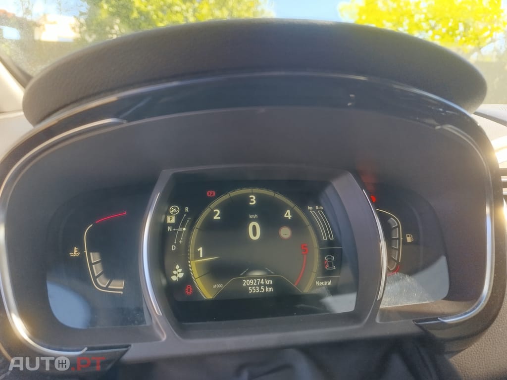 Renault Espace Initial Paris