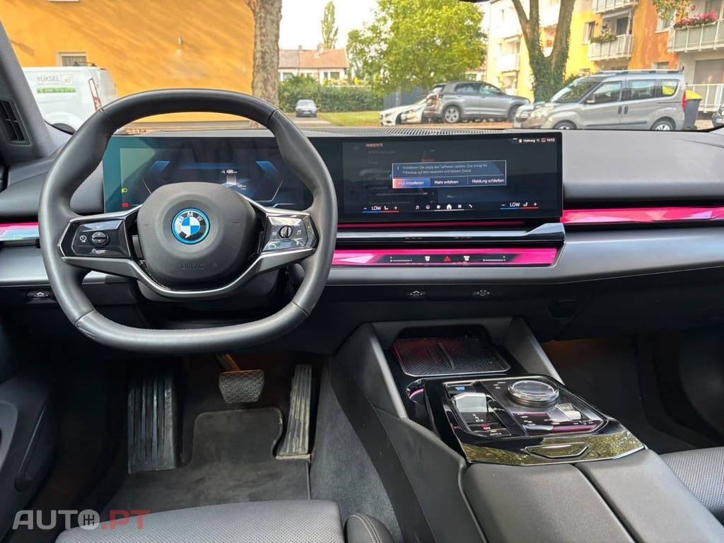 BMW i5 eDrive40 — fotografia 11