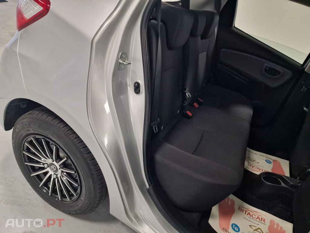 Toyota Yaris 1.0 VVT-I ACTIVE