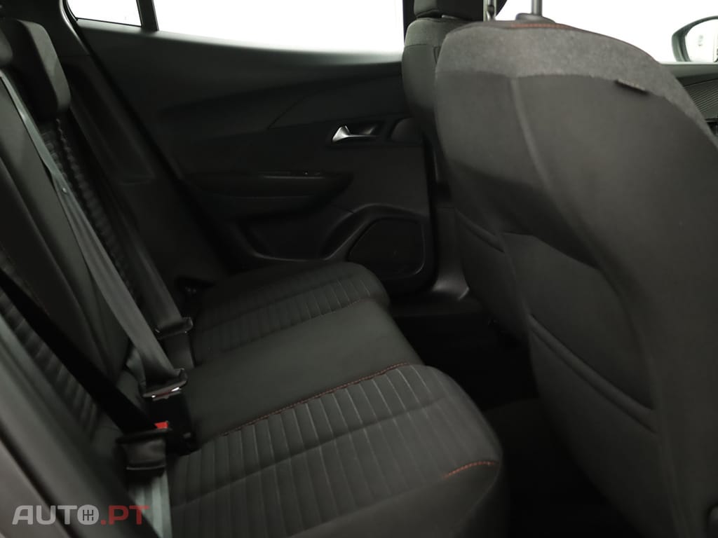 Peugeot 2008 2008 1.2 PureTech Active Pack