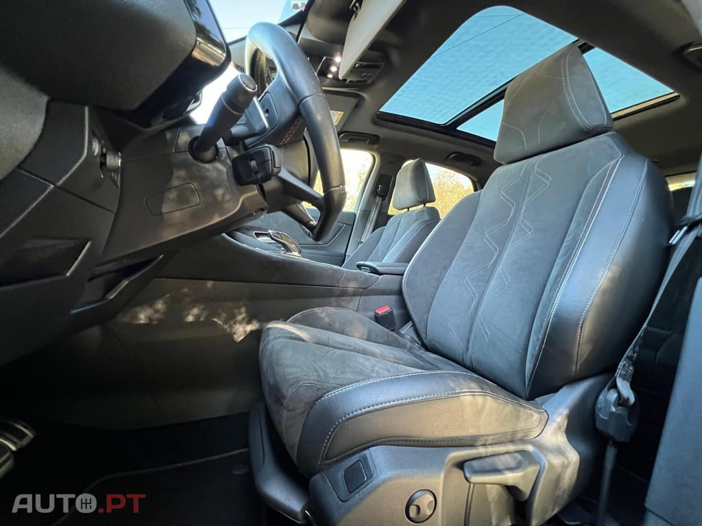 DS DS7 Crossback E-TENSE 225 PERFORMANCE LINE