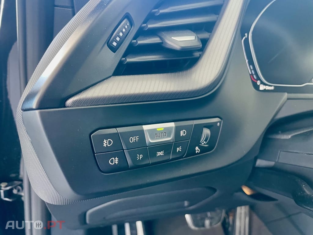 BMW 116 d Pack Desportivo M Auto