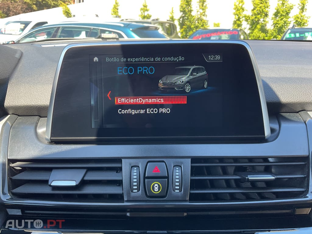 BMW 216 i 7L