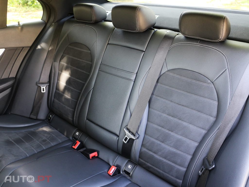 Mercedes-Benz C 200 Outro