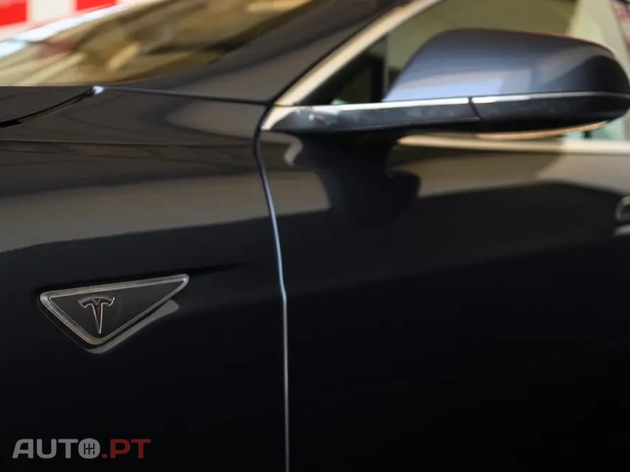 Tesla Model S Dual Motor AWD