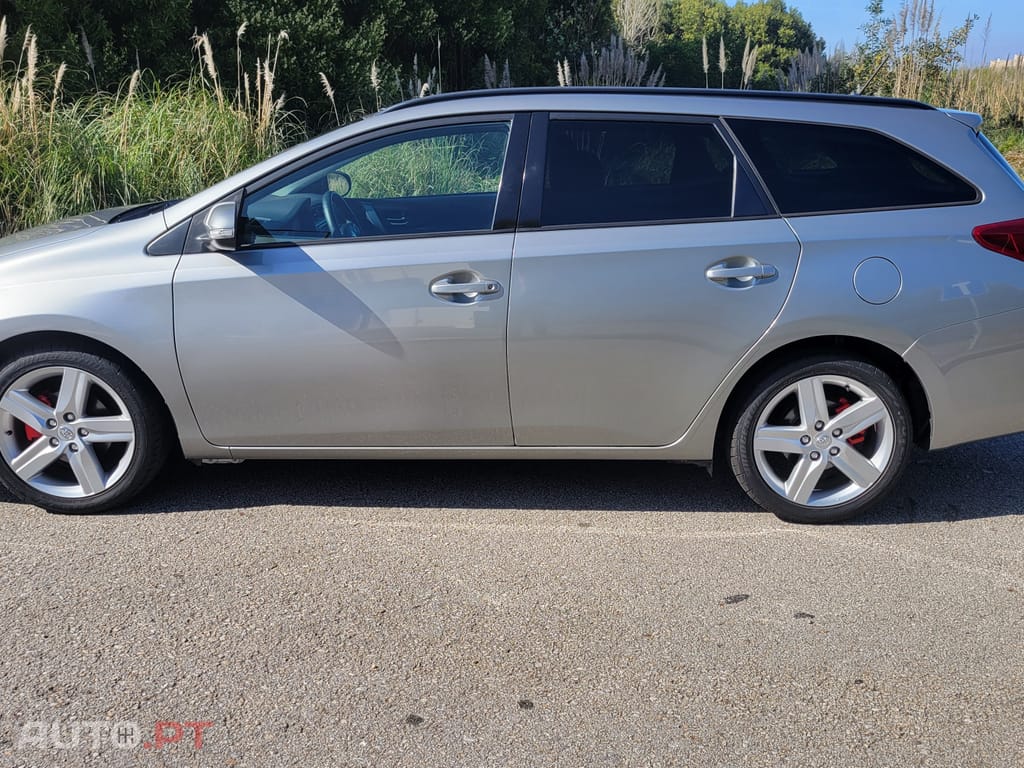 Toyota Auris Touring Sports 1.4 D-4D