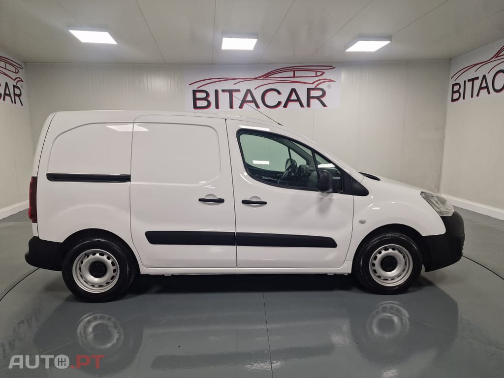 Citroen Berlingo 1.6 BLUEHDI IVA DEDUTIVEL APENAS 15.000KMS