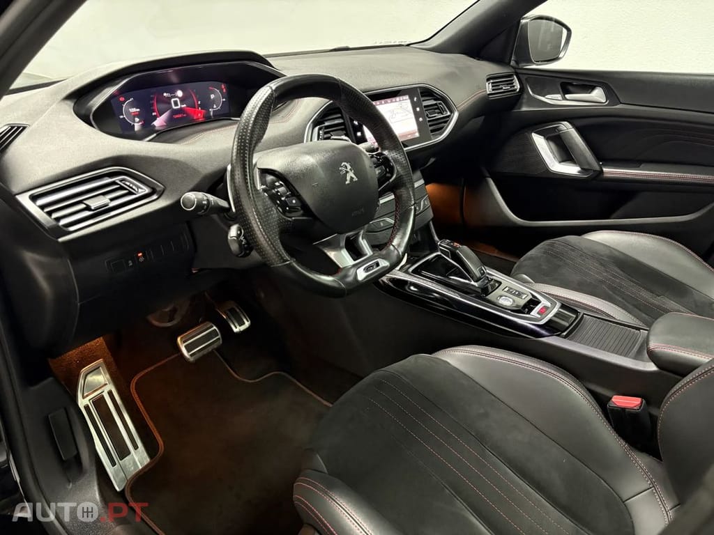 Peugeot 308 PureTech 130 EAT8 GT