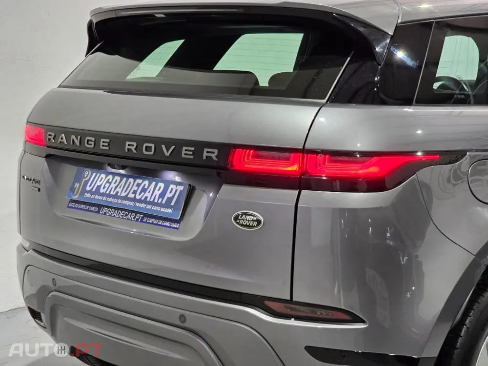 Land Rover Evoque P300e R-Dynamic