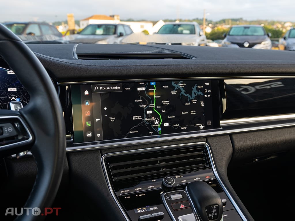 Porsche Panamera 4