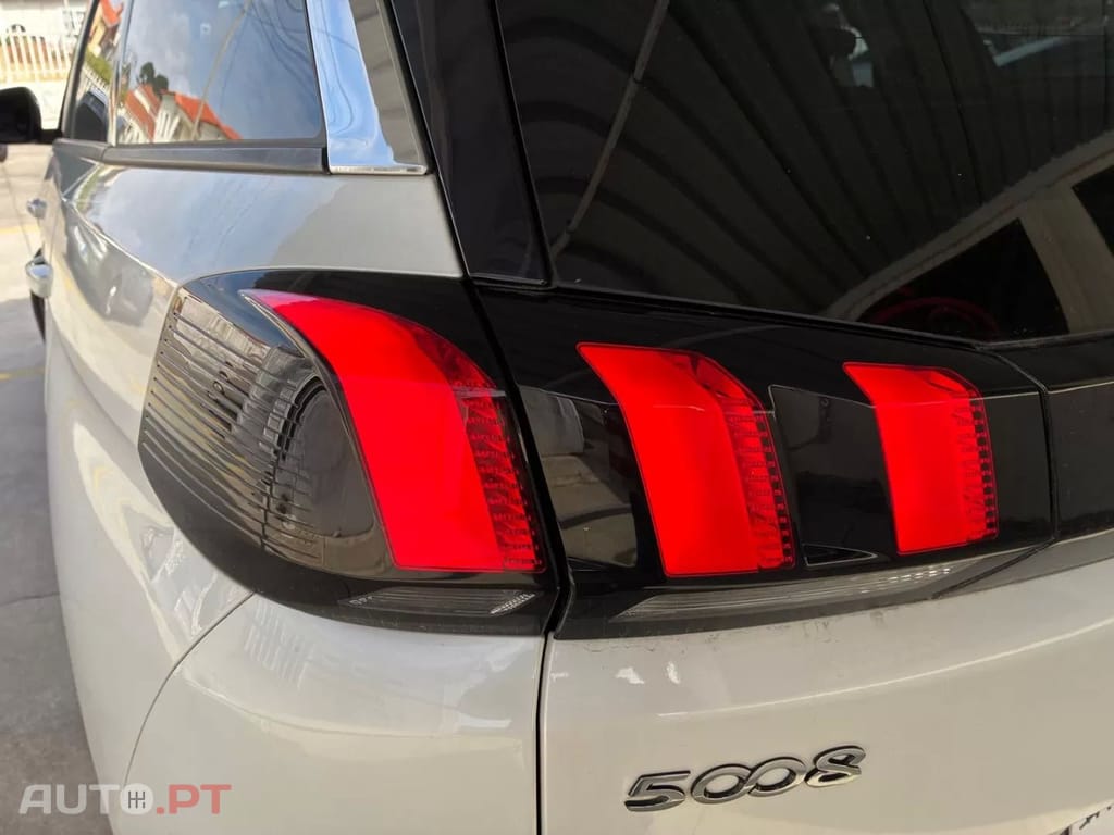 Peugeot 5008 1.5 BlueHDi Allure