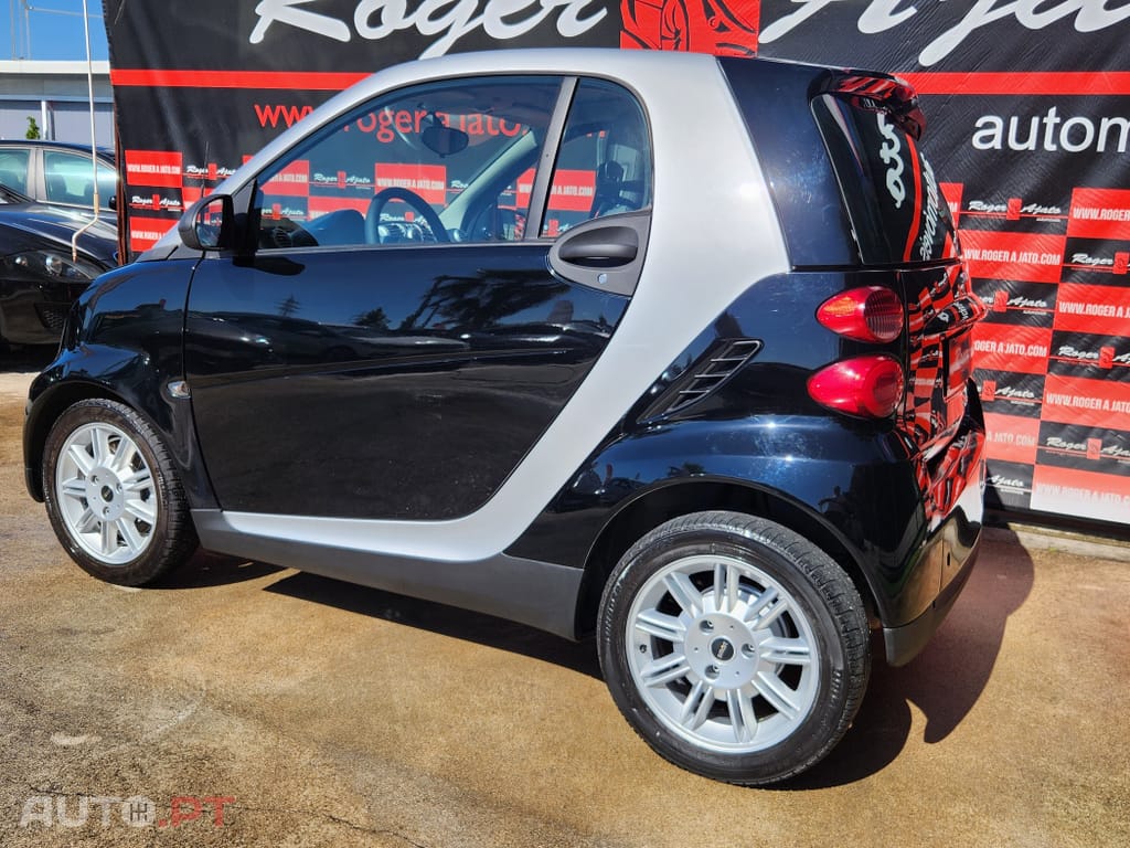 Smart ForTwo Outro