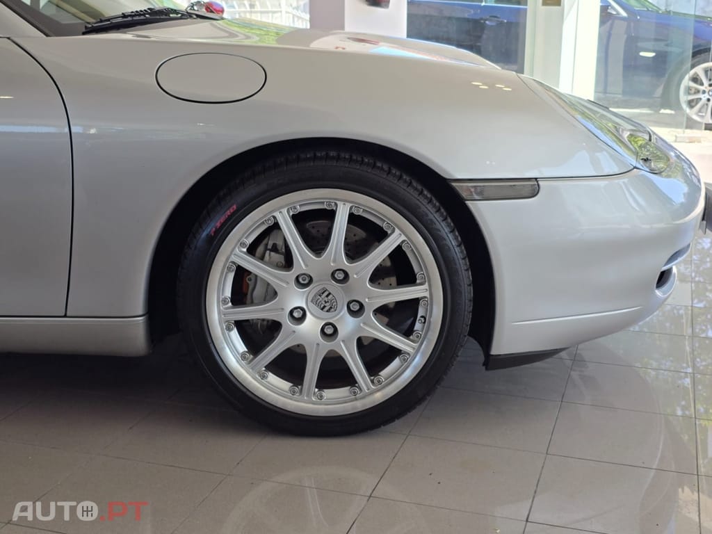Porsche 996 Carrera 4 Coupé