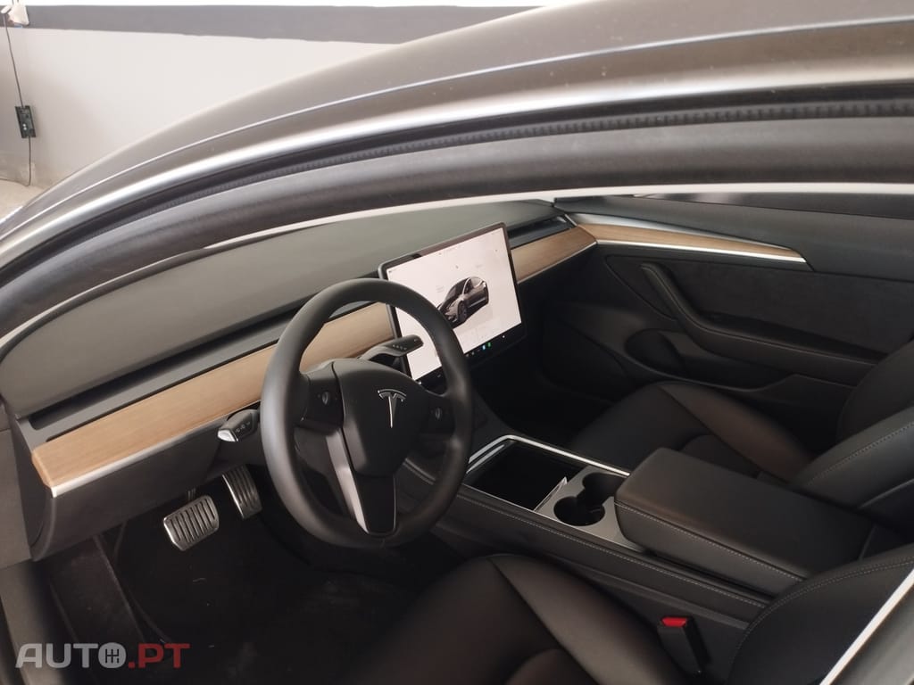 Tesla Model 3 Long Range Tração Traseira