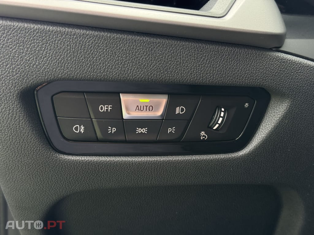 BMW 320 e Touring Line Sport Auto