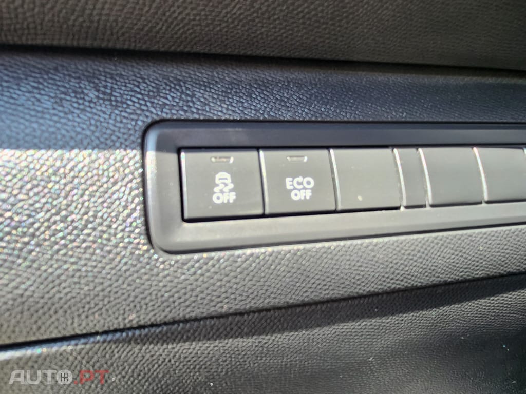 Peugeot 308 1.6 BlueHDi Style J17