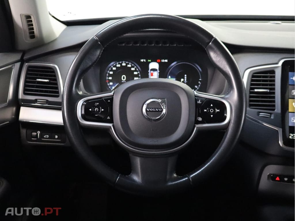 Volvo XC90 T8 Phev Momentum 4WD