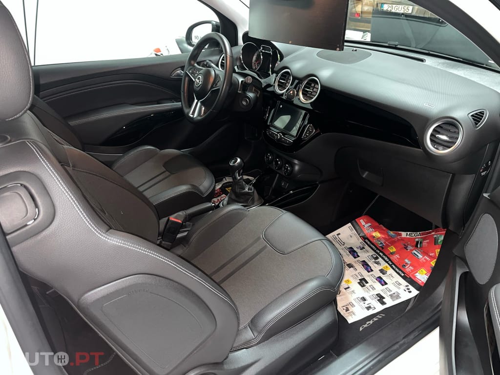 Opel Adam 1.0 T Rocks