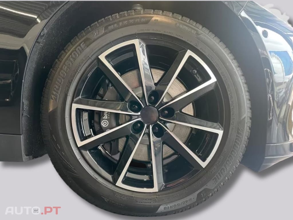 XPeng P7 Long Range Premium I.V.A DEDUTÍVEL 