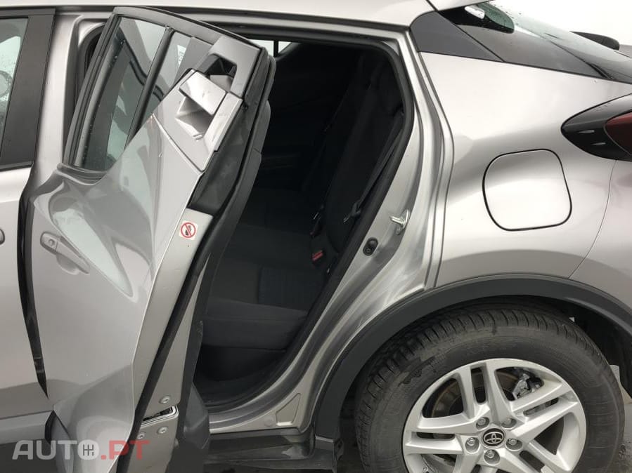 Toyota C-HR 1.8 Hybrid Dynamic Business