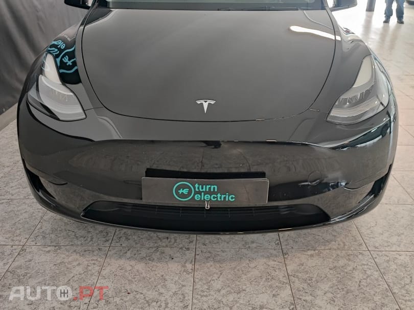 Tesla Model Y RWD