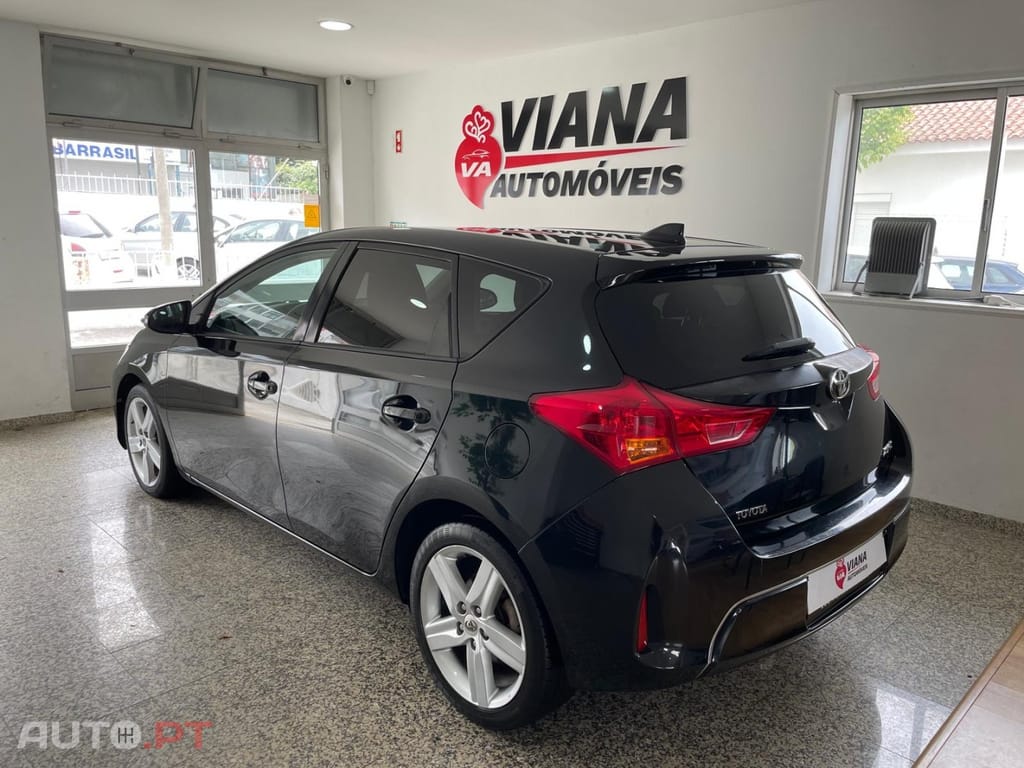 Toyota Auris 1.4 D-4D Exclusive+P.Sport