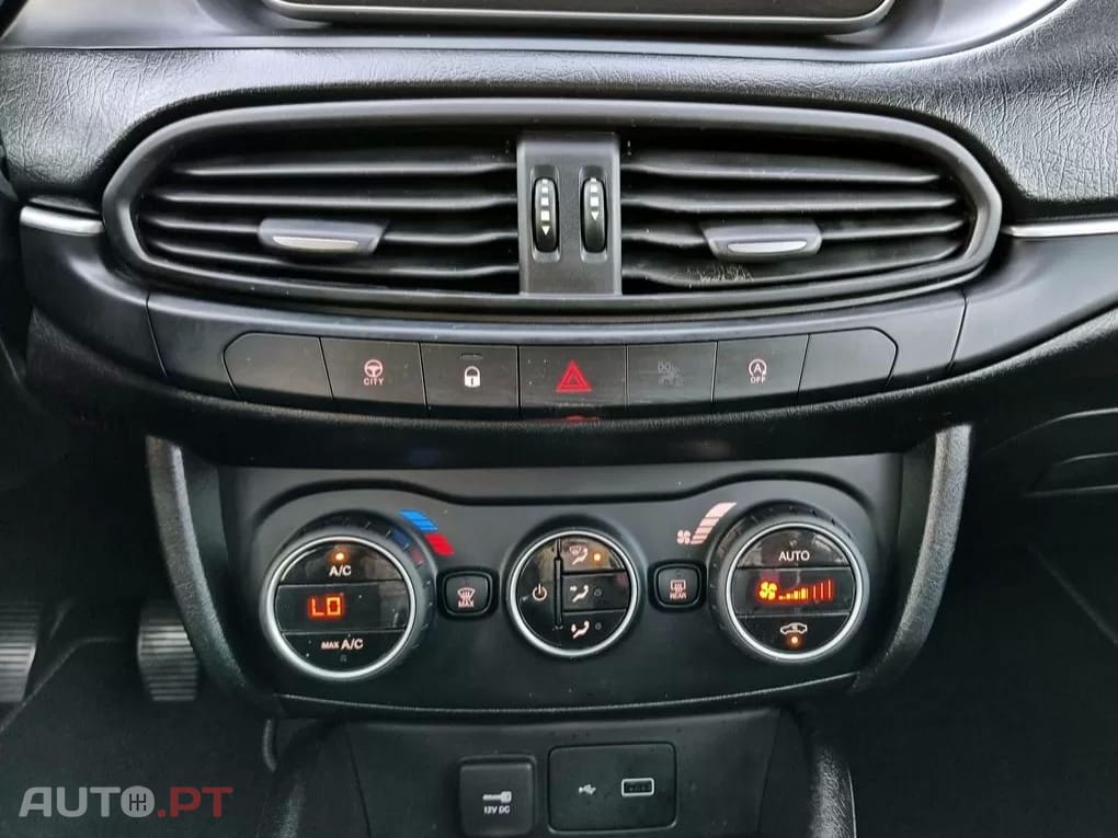 Fiat Tipo 1.3 M-Jet Lounge Tech