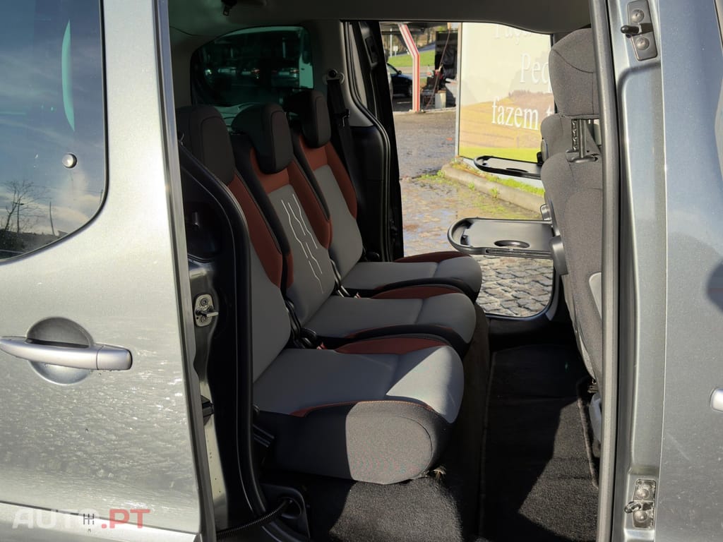 Peugeot Partner 1.6 HDI  5 LUGARES