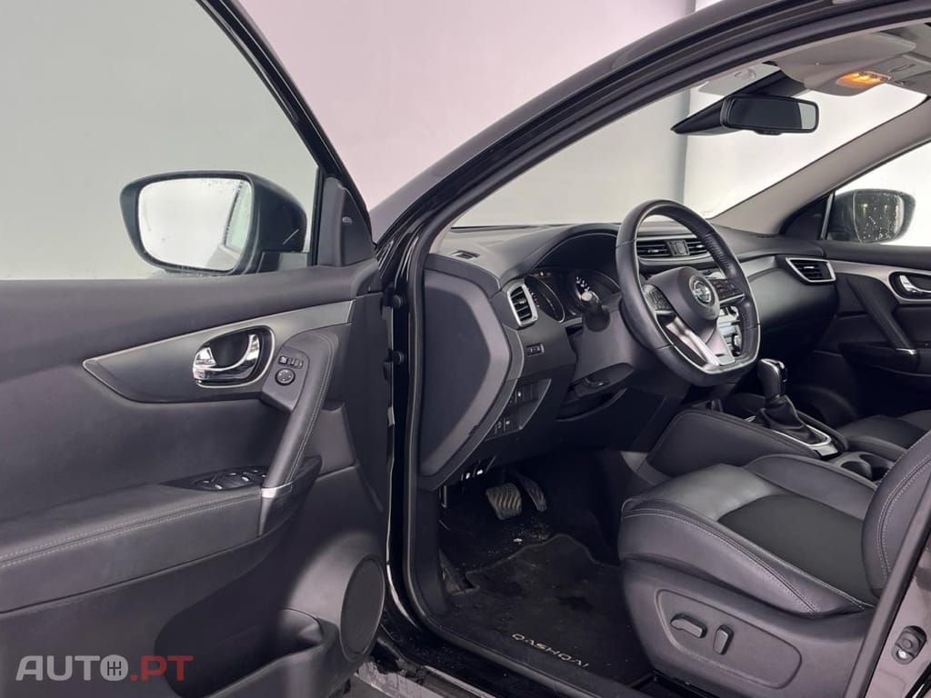 Nissan Qashqai 1.3 DIG-T N-Connecta DCT