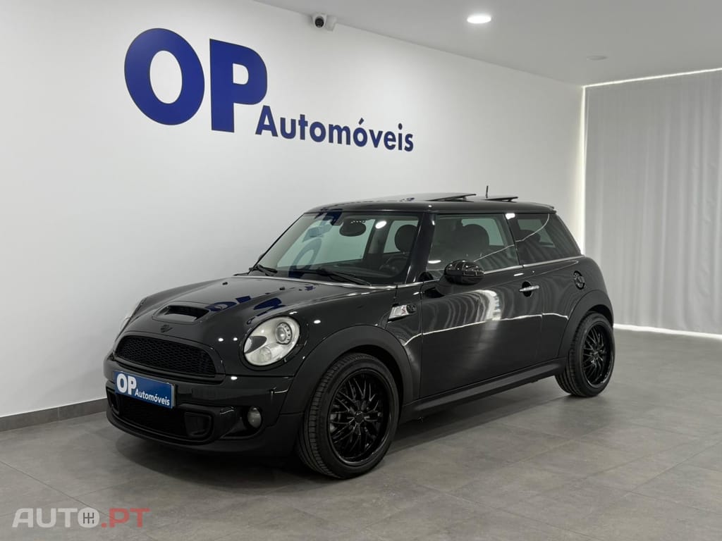 MINI Cooper Cooper S