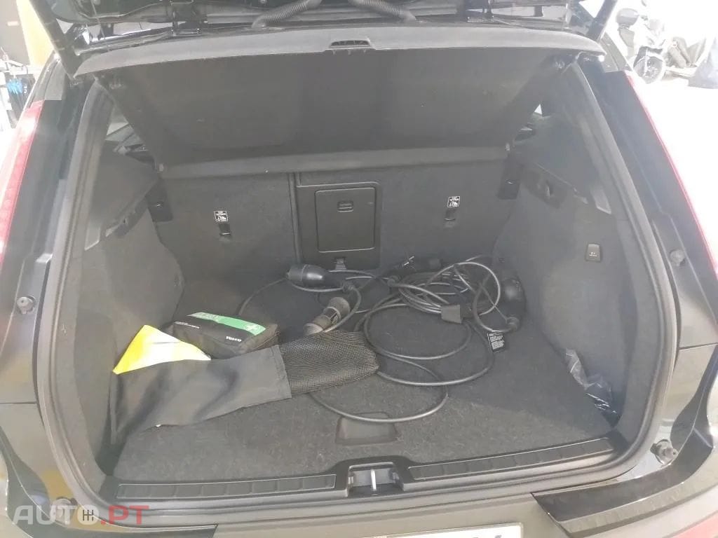 Volvo XC40 1.5 T5 PHEV Plus Dark
