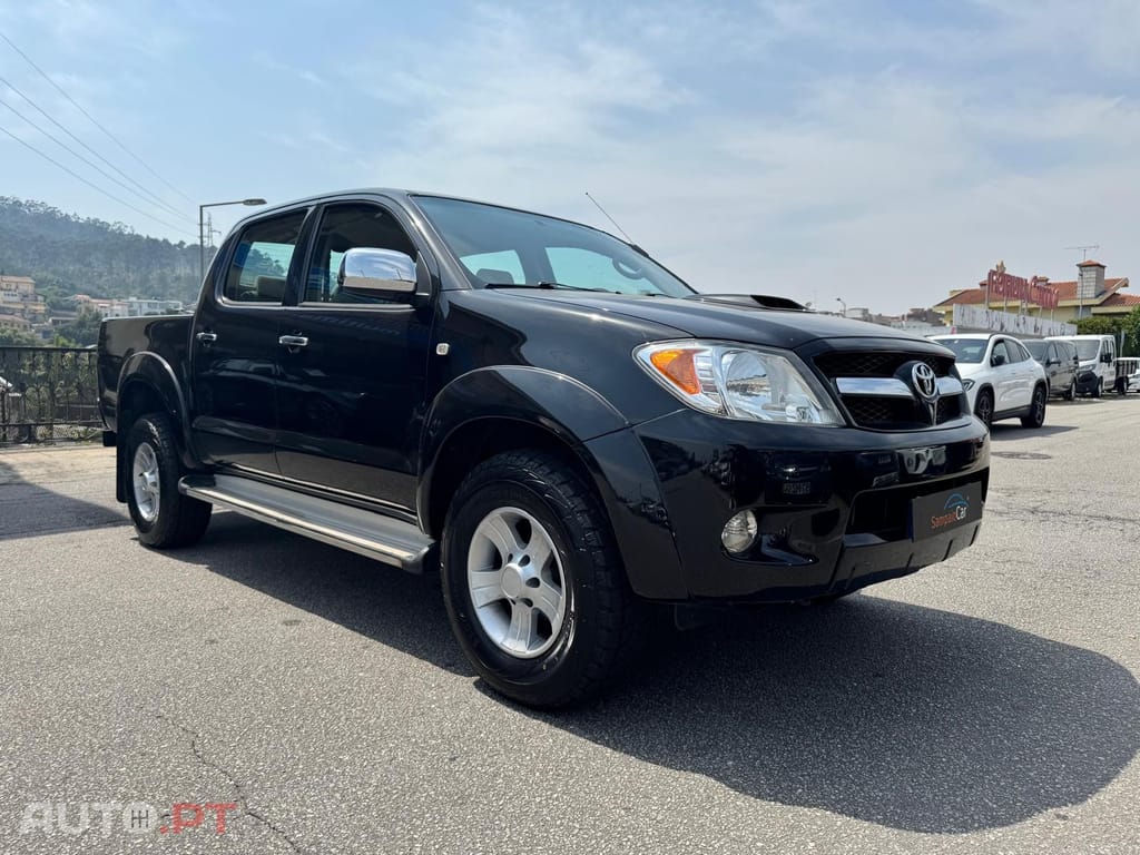Toyota Hilux 2.5 D-4D CD Tracker