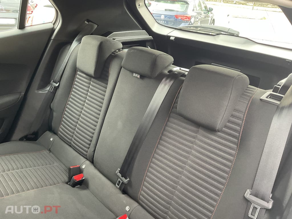 Peugeot 2008 1.2 PureTech Active Pack