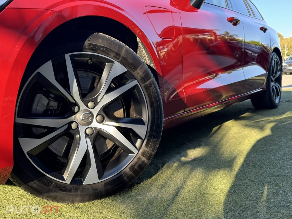 Volvo V60 2.0 T6 AWD TE R-Design