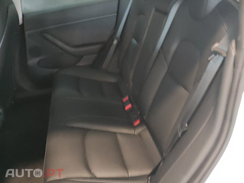Tesla Model 3 Standard Range Plus RWD
