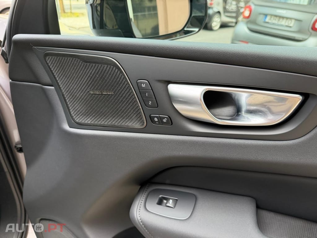 Volvo XC60 2.0 T6 PHEV Plus Bright AWD