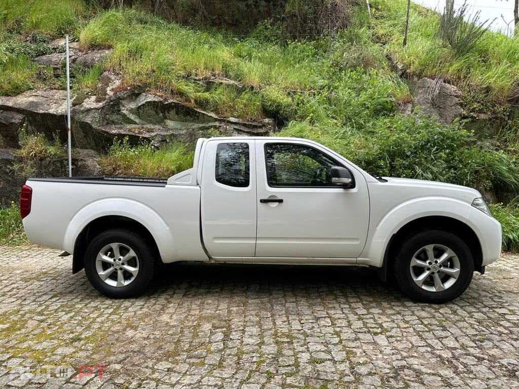 Nissan Navara 2.5 dCi CD LE 4WD