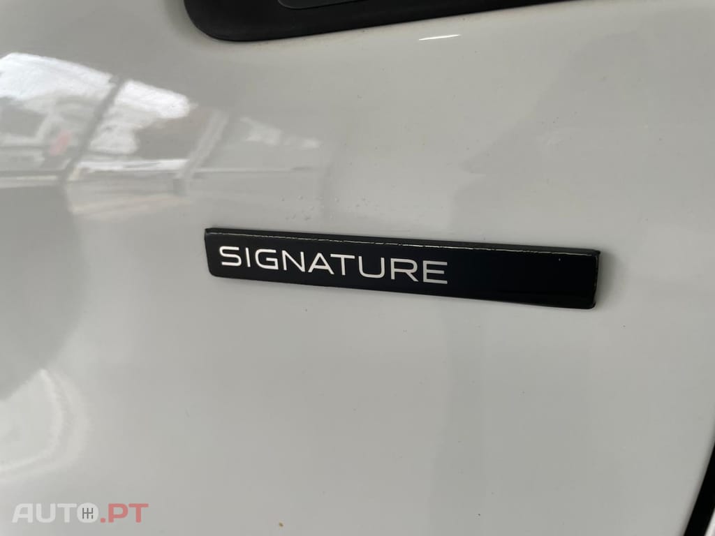 Peugeot 208 1.2 PureTech Signature
