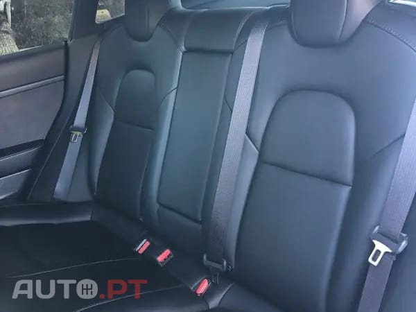 Tesla Model 3 Standard Range Plus RWD