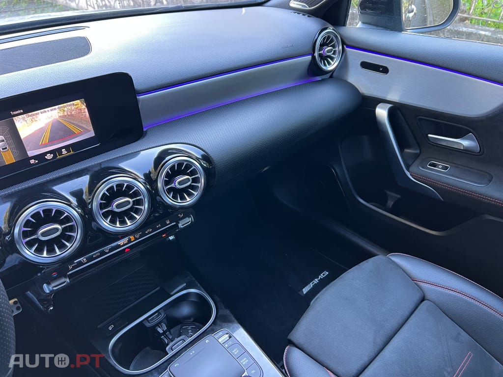 Mercedes-Benz A 250 e 8G-DCT AMG Line