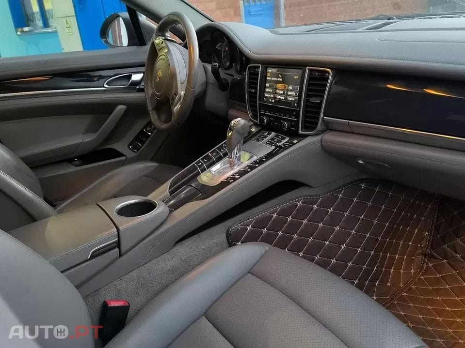 Porsche Panamera Platinum Edition PDK