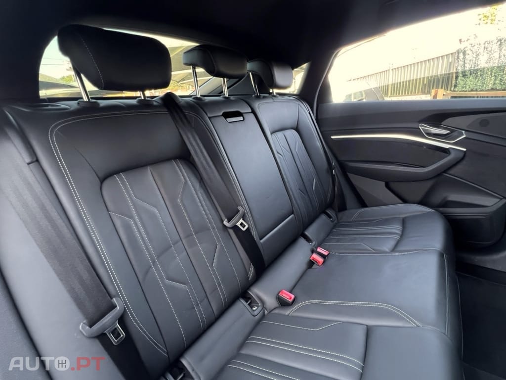 Audi Q8 e-tron 50 quattro S line — fotografia 12