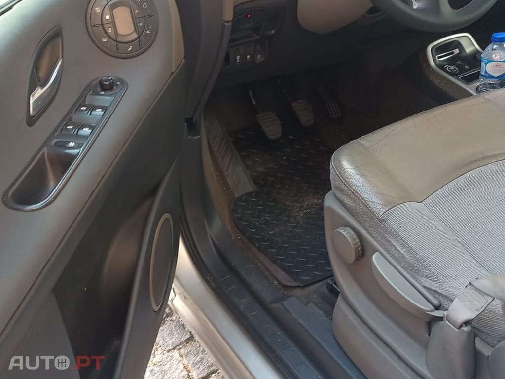 Renault Grand Espace 1.9 dCi Confort 6L