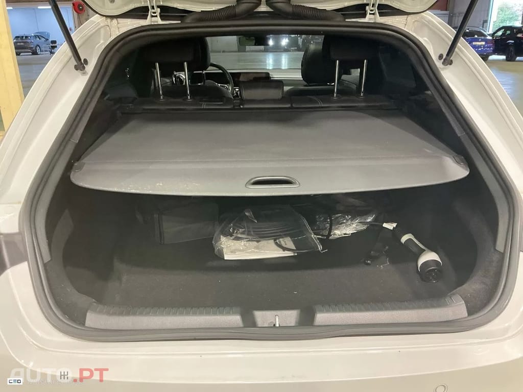 Mercedes-Benz CLA 250 e 8G-DCT Progressive Line Advanced